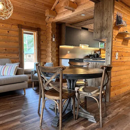 Riverside Hiekkaranta Villa *